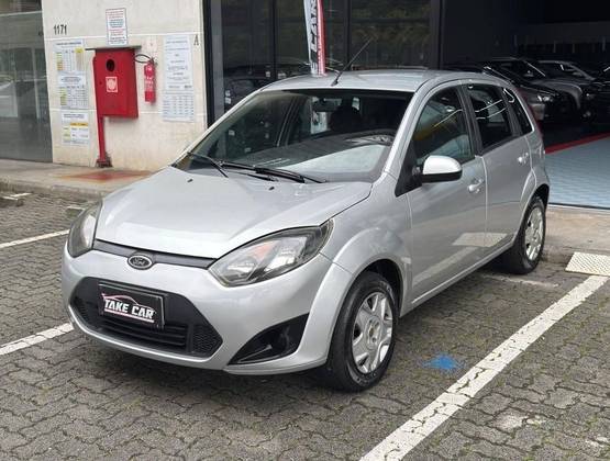 FORD FIESTA 1.6 ROCAM 8V FLEX 4P MANUAL FORD FIESTA 1.6 ROCAM 8V FLEX 4P MANUAL